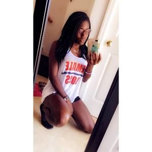 Meet your Posher, Brittani